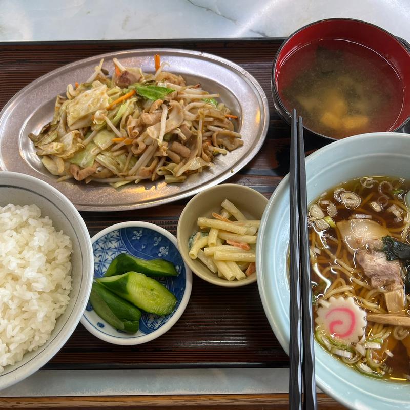 ホルモン定食+半ラーメンセット(ドライブインかなざわ)