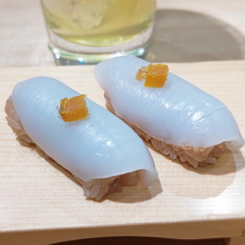 甲イカ唐墨のっけ(大衆すし酒場 スシマヅメ 野毛本店)