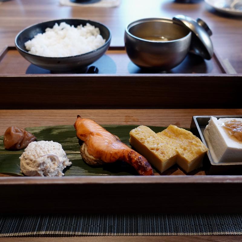 フルブレックファスト(à table（ア・ターブル）)