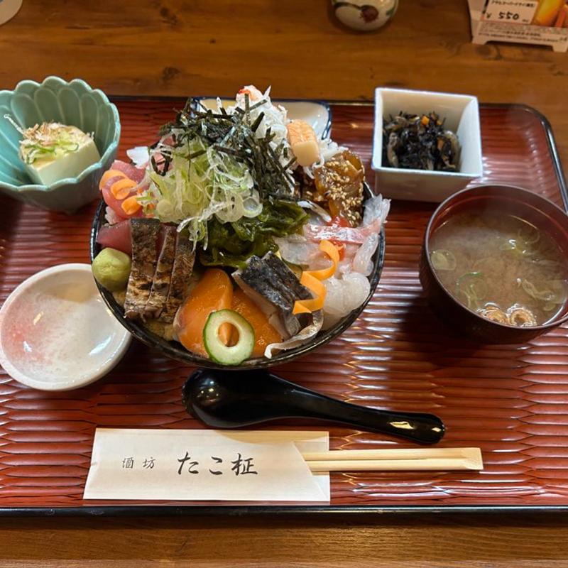 海鮮とろろ丼(たこ柾)