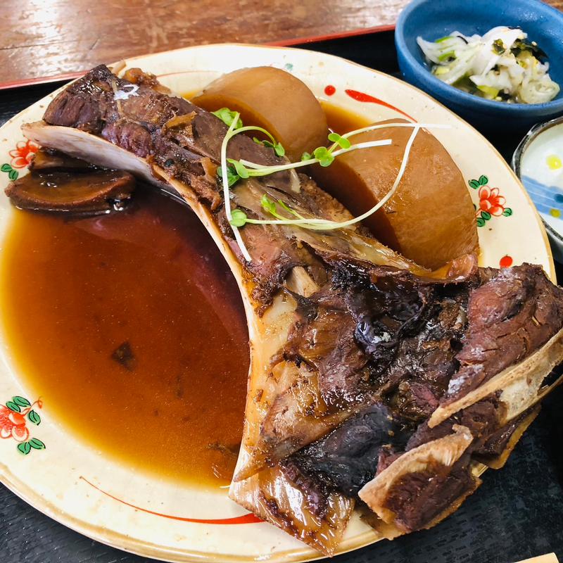 マグロのカマの煮付け_煮付け定食(寿司と魚料理魚々や )