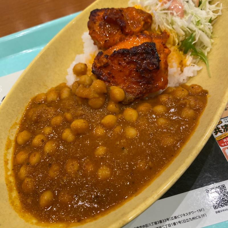 タンドリーチキンとひよこ豆カレー(Qasis)