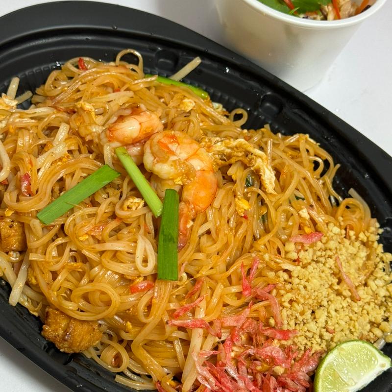 パッタイ ミニサラダ付き(ティーヌン青山店)