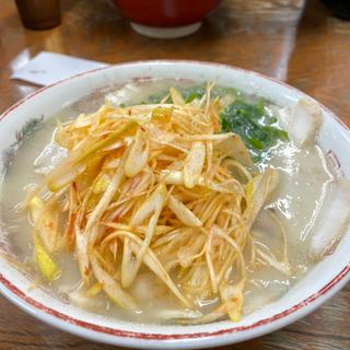 ネギチャーシュー大盛り(長浜ラーメン　麺通人 （めんつうじん）)
