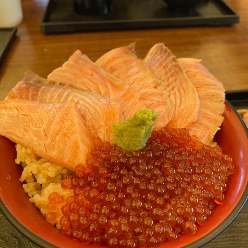 サーモンイクラ丼(木更津KiSARA)