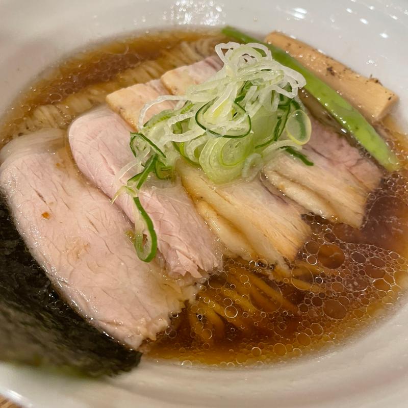 醤油ラーメン(Sapporo Ramen HACHI 札幌時計台本店)