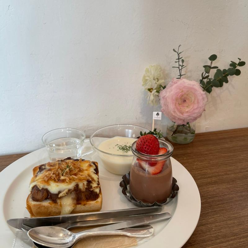 デミグラスチーズトースト&じゃがいものポタージュといちごとチョコレートのプリンとチョコチョコミルクHot)(anzu to momo)