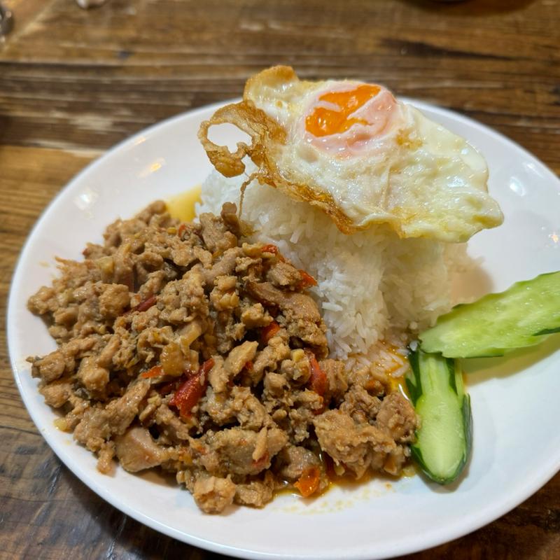 ガパオ(バンコックコスモ食堂)