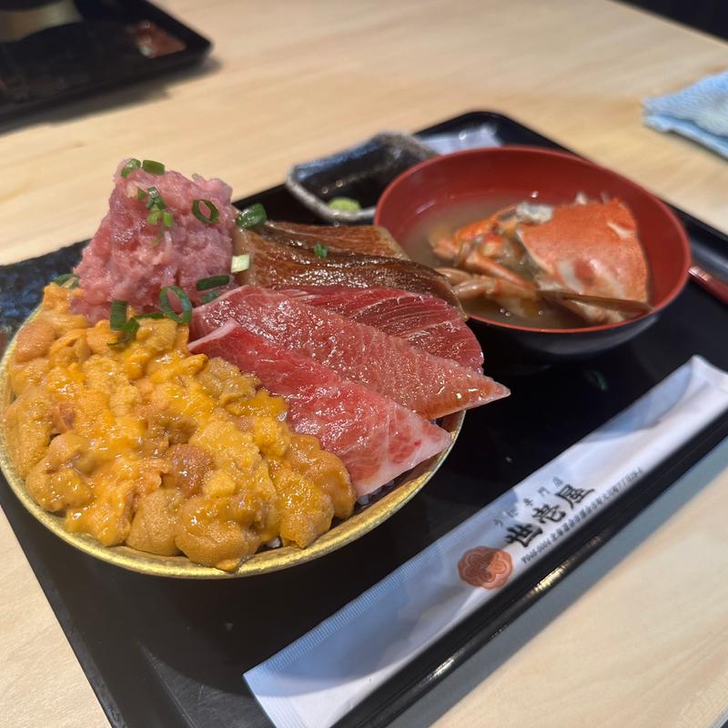 うにマグロ丼(うに専門店世壱屋 余市実家店)