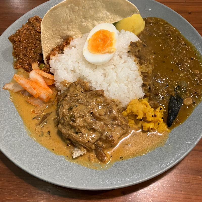 白身魚のカレー＆キーマ＆MIX豆(FISH 新宿店（フィッシュ）)