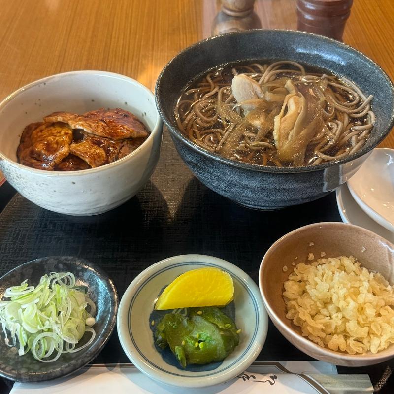 開拓とミニ豚丼(めん処 開拓)