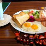 ドンキースペシャルブレックファスト目玉焼き