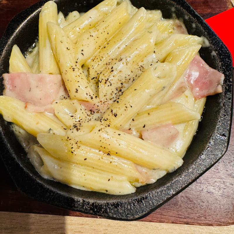 鉄板ペンネゴルゴンゾーラ(銀座ライオンLEO ネクスト船橋店)