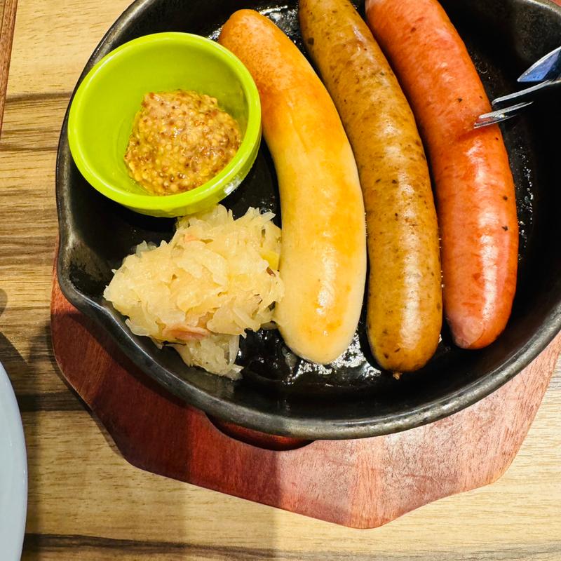 選べるソーセージ盛り合わせ(銀座ライオンLEO ネクスト船橋店)