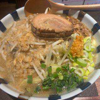 背脂ニンニク醤油らぁ〜麺(宵処DINING頂家)