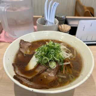 醤油　大盛り　チャーシュー(札幌麺屋 美椿(ミツバ))