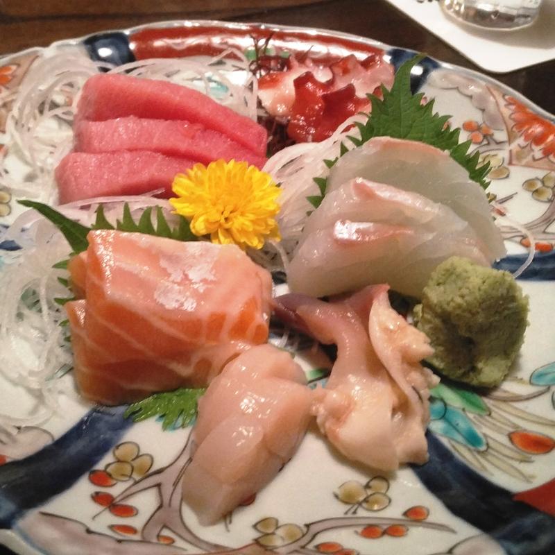 刺身盛り合わせ(たべ処のみ処 すけぞう)