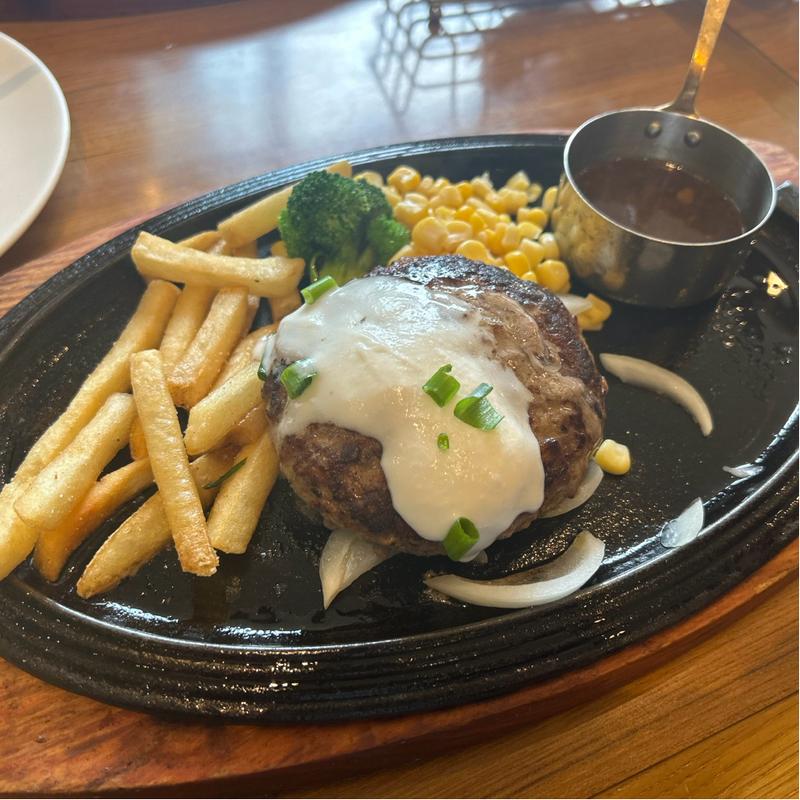 黒黒ハンバーグ(ロイヤルホスト九段下店)