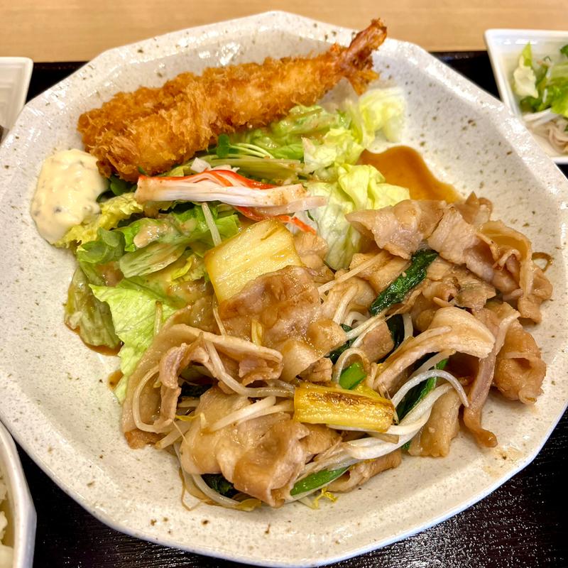 日替わりランチ　生姜焼きとエビフライ(絆 旬の肴と和み酒場)