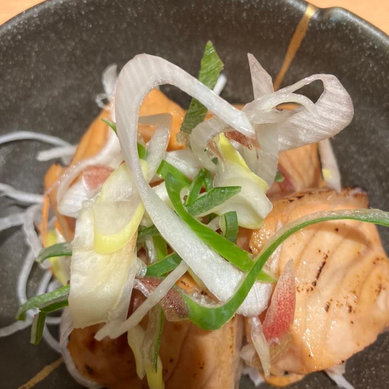 炙りサーモン〜昆布醤油漬け〜(ヱビスバー 札幌アピア店 (YEBISU BAR Sapporo Apia))