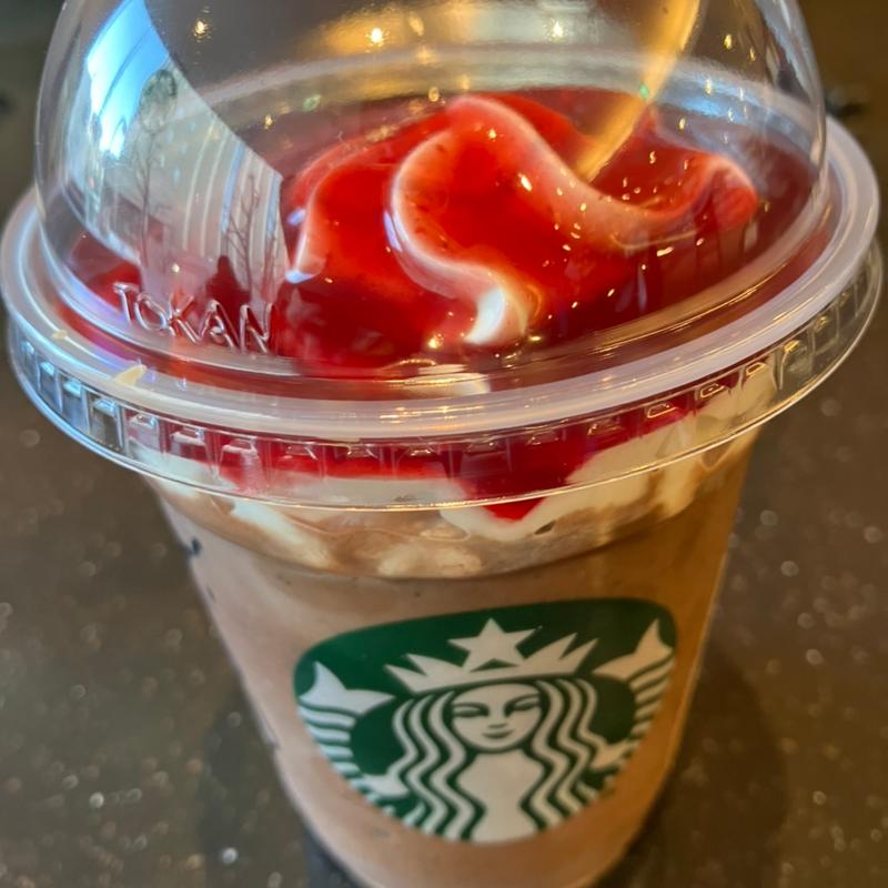 ルージュ ホワイト オペラ フラペチーノ(スターバックスコーヒー 札幌パルコ店)