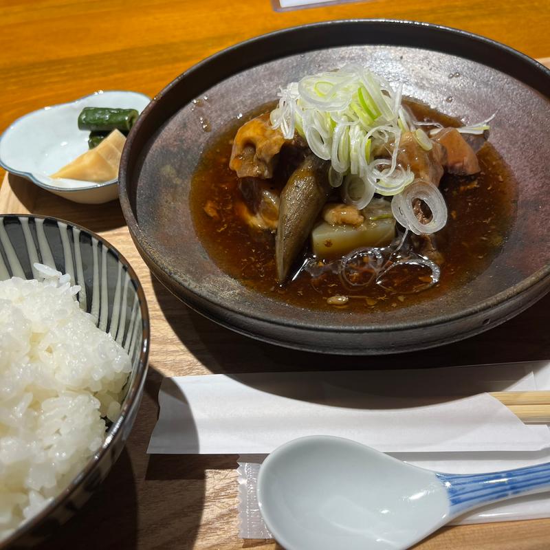 短角牛すじ煮定食(青森割烹あずましく)