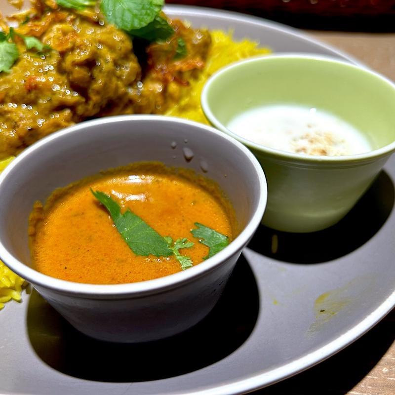 カレー＆ライタ(バンゲラズスパイス ビストロ＆カフェ 東京駅店 Bangera's Spice Bistro & Cafe Tokyo Station)