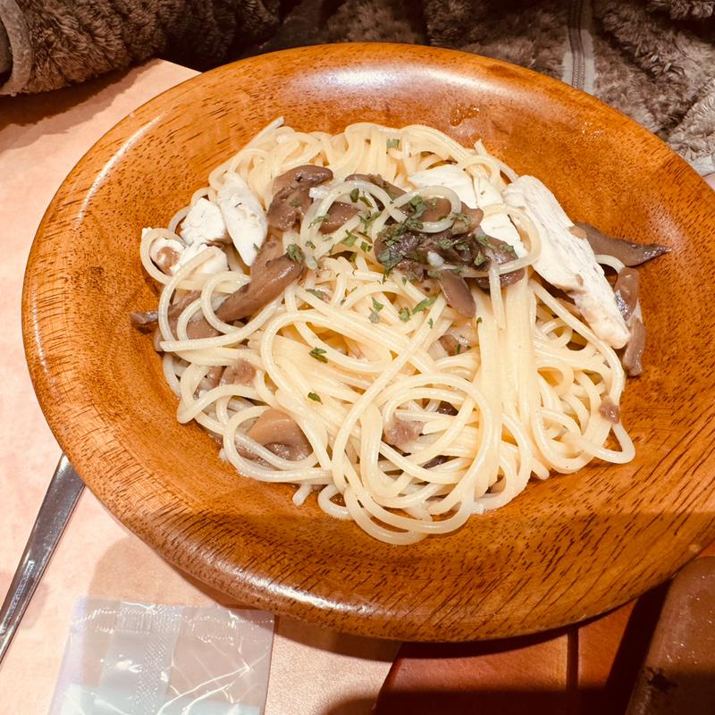 きのことチキンのスパゲッティ(サイゼリヤ フォルテ羽生店)