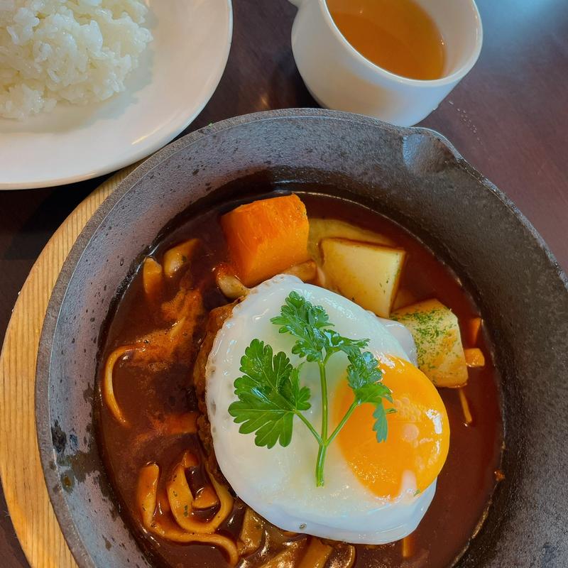 目玉焼きハンバーグデミグラスソースセット(白老牛の店いわさき ご馳走亭)