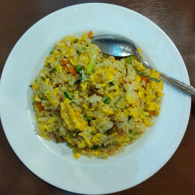 五目チャーハン(中華料理 芳蘭亭 餃子酒場)