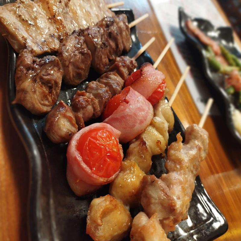 串焼き盛り合わせ(大衆もつ焼酒場 足立屋 （タイシュウモツヤキサカバ アダチヤ）)