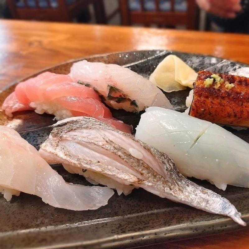 寿司盛(大衆もつ焼酒場 足立屋 （タイシュウモツヤキサカバ アダチヤ）)