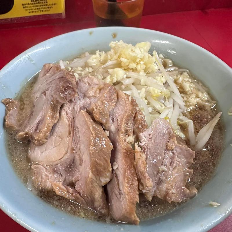ラーメン ぶた入れ ニンニク(ラーメン二郎  新宿歌舞伎町店)