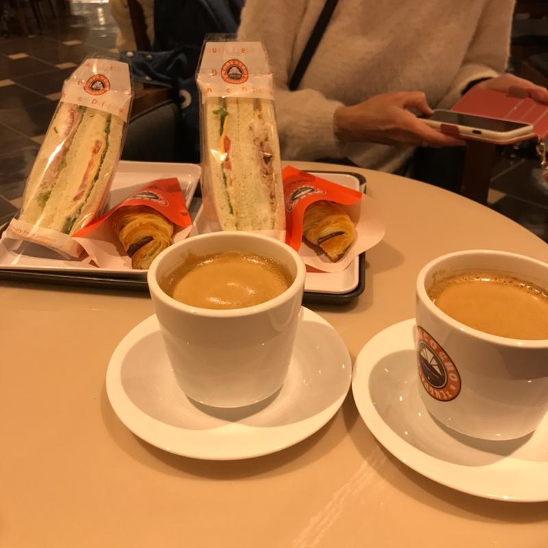 野菜サンド＆パストラミビーフサンド(サンマルクカフェ ららぽーと海老名店)