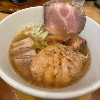 柚子塩ラーメンﾁｬｰｼｭｰﾄｯﾋﾟﾝｸﾞ(麺処てしお セイラタウン本店)