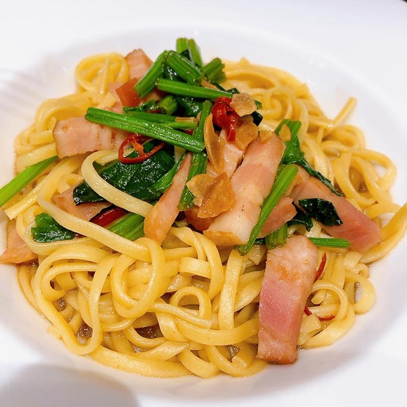 ベーコンとほうれん草のバター醤油パスタ(ブレッドガーデン イオンモール広島府中店 )