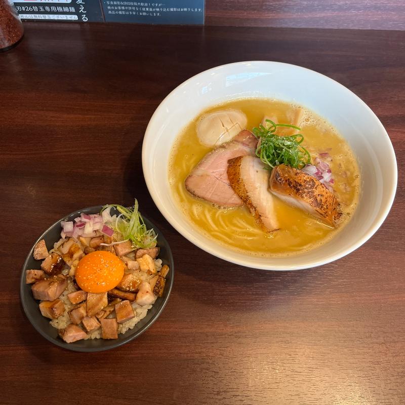 鶏白湯らーめんとヤキブタまぶし飯セット(麺乃はる)