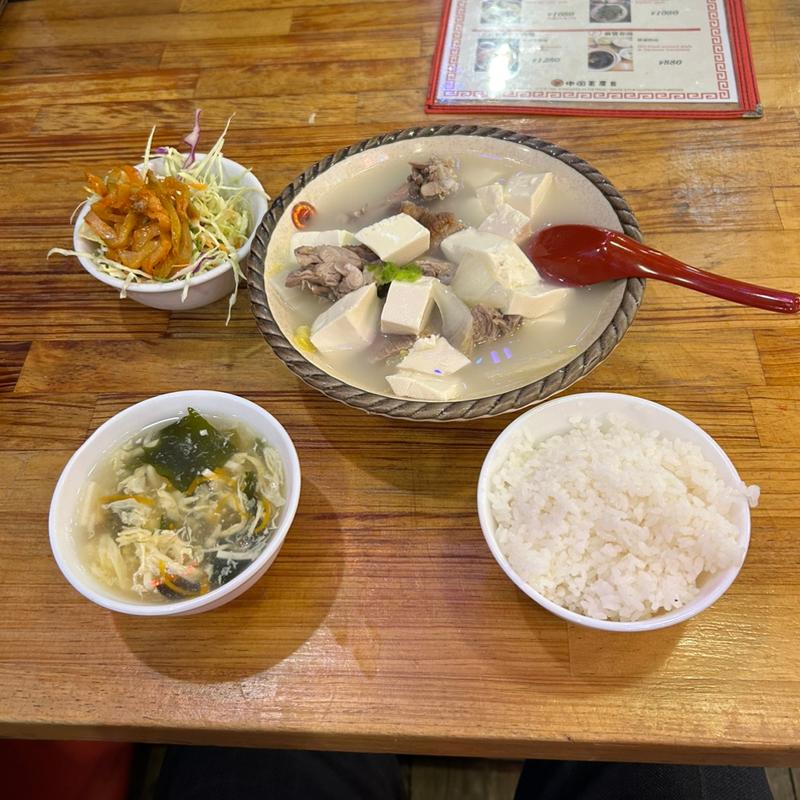 鴨肉と野菜豆腐の煮込み(24H 北京ダック専門店 中国茶房8 新宿店 Chinese café Eight)