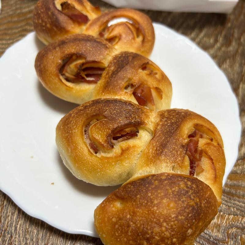 ベーコンエピ(Boulangerie MAISON NOBU（ブーランジェリーメゾンノブ）)