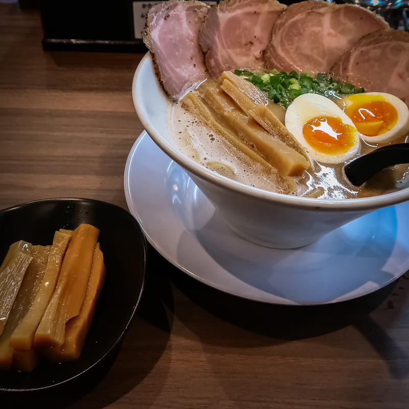 こくとん塩特製ラーメン(あいつのラーメン かたぐるま )