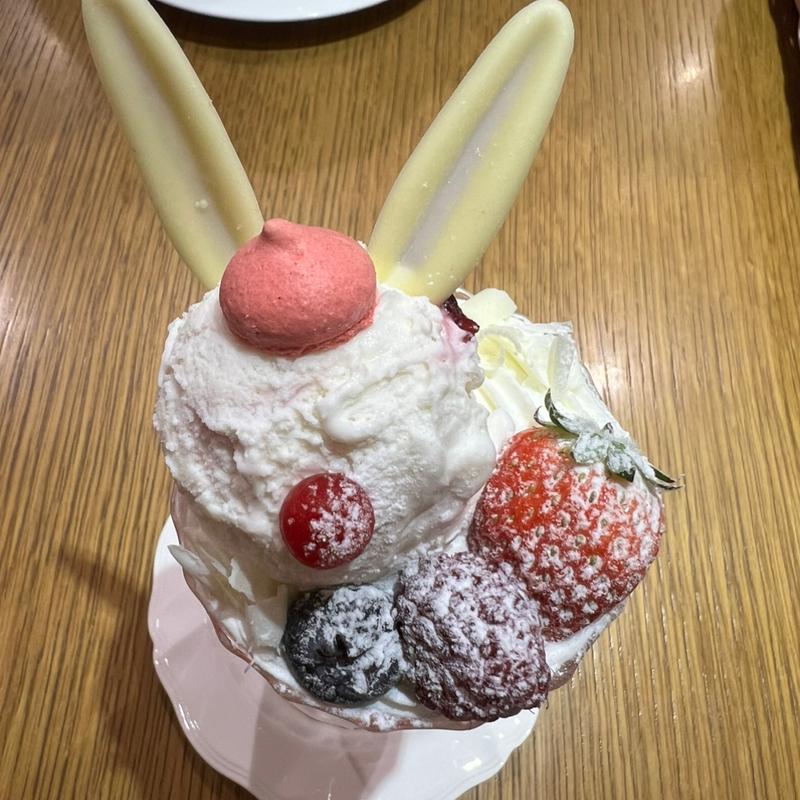 うさぎパフェ(パティスリーヒラノ )