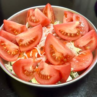 イカ塩辛明太パスタ(大盛)+トマトサラダ