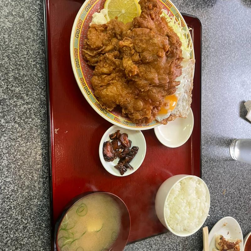 鶏唐揚げ定食(中華料理 笑福亭)