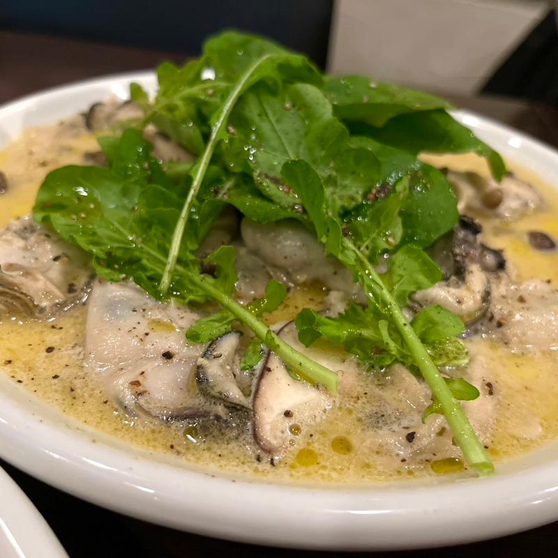 牡蠣とキノコのクリーム煮(ビストロ グルナッシュ （B'stro Grenache）)