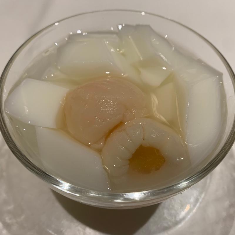 ライチ入り杏仁豆腐(中国料理　桃花林 （トウカリン）)