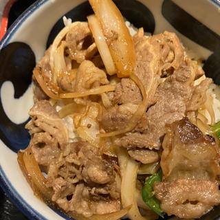 牛カルビ野菜炒め丼(蕎麦切り くろ)