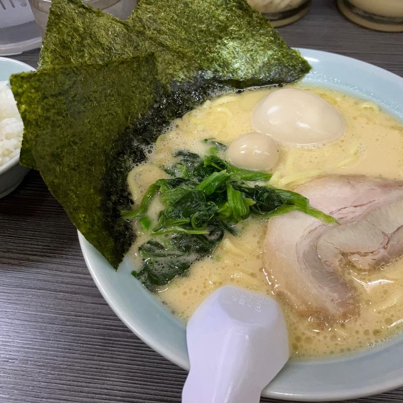 (横浜家系ラーメン 魂心家 静岡店)
