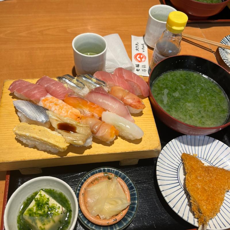 刺身の盛り合わせ(寿司・居酒屋 海福 本店)