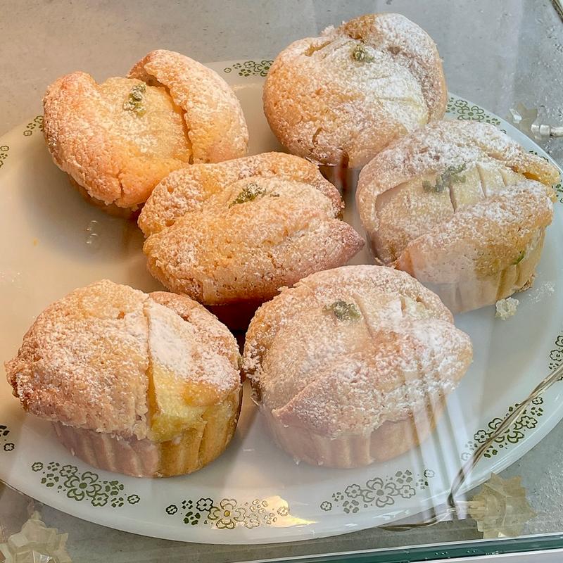 りんごアーモンドクリームマフィン(カフェ ポロン（Pollon）)
