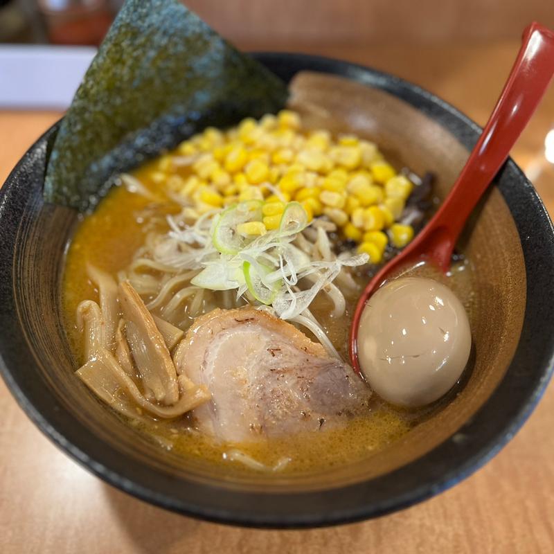 赤味噌味玉ラーメン(十味や)